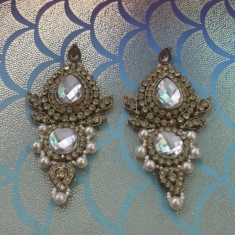Beautiful pair of earrings 🫶🏾